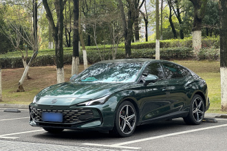 名爵 MG7 2023款 2.0T 自动Trophy+激擎耀世版