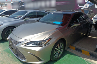 雷克萨斯ES 2020款 200 卓越版