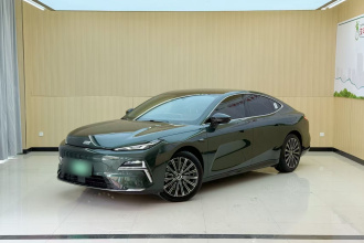 吉利银河 银河星耀8 2025款 130km EM-i 旗舰版