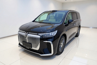 岚图汽车 岚图梦想家 2025款 PHEV 四驱尊贵乾崑版