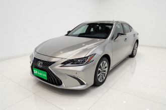 雷克萨斯ES 2022款 200 卓越版