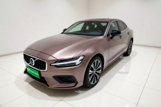 沃尔沃S60 2023款 B4 智远豪华版