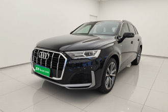 奥迪Q7 2023款 55 TFSI quattro S line运动型