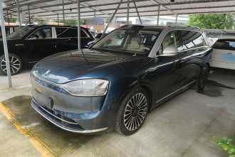 鸿蒙智行 问界M9 2025款 增程 Ultra版 52kWh 5座版 (192线激光雷达）