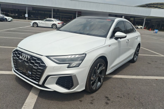 奥迪A3 2024款 A3L Limousine 35 TFSI 豪华运动型