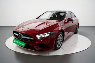 奔驰A级 2020款 改款 A 200 L 运动轿车时尚型