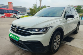 大众 途观L 2024款 出众款 300TSI 自动两驱龙腾版