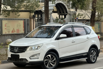 宝骏560 2016款 1.5T 手动豪华型