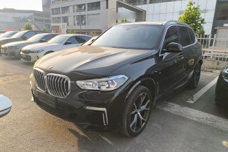 宝马X5 2022款 改款 xDrive 40Li M运动套装