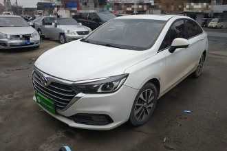 北京汽车 绅宝D50 2019款 1.5L 手动尊贵版 国VI