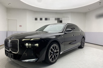 宝马7系 2023款 735Li M运动套装