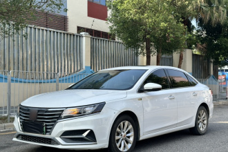 荣威i6新能源 2017款 45T 混动互联智享版