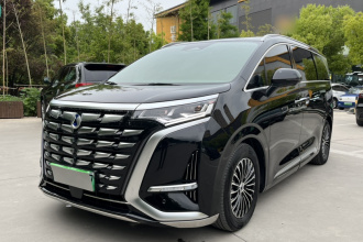 腾势D9 2022款 DM-i 970 四驱旗舰型