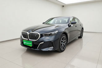 宝马i5 2025款 eDrive 35L M运动套装