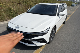现代 伊兰特 2026款 1.5L CVT GLX精英版