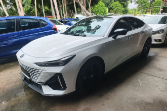 长安UNI-V 2022款 1.5T 尊贵型