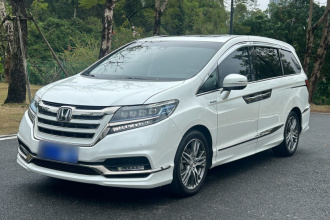 本田 艾力绅 2019款 2.0L 混动至尊版