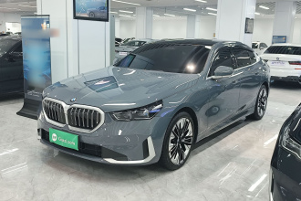 宝马5系 2024款 530Li 尊享型 豪华套装