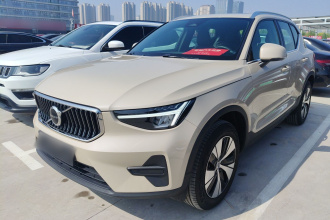 沃尔沃XC40 2024款 B3 智远豪华版