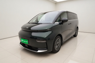 吉利银河 翼真L380 2025款 805km旗舰版四驱