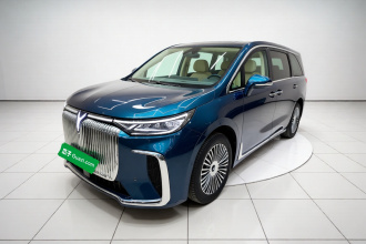 岚图汽车 岚图梦想家 2025款 PHEV 四驱旗舰鲲鹏版