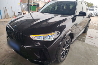 宝马X5 2022款 改款 xDrive 30Li 尊享型M运动套装