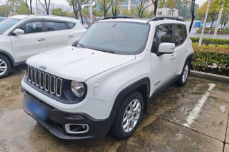 Jeep 自由侠 2018款 互联大屏版 180T 自动高能版