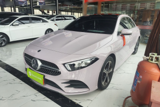 奔驰A级 2022款 改款 A 200 L 运动轿车时尚型