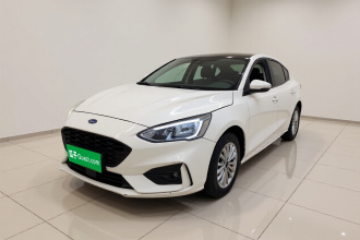 福特 福克斯 2020款 三厢 EcoBoost 180 自动锋潮型