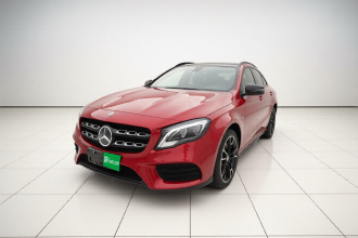 奔驰GLA 2018款 GLA 220 4MATIC 运动型