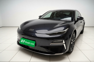 吉利银河 银河星耀8 2025款 130km EM-i 尊享版