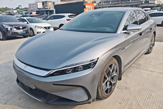 比亚迪 汉 2023款 EV 冠军版 715KM前驱尊荣型