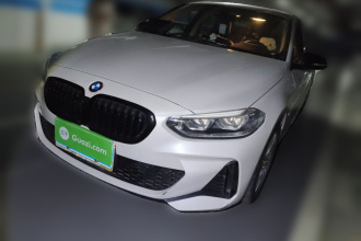 宝马1系 2021款 改款 120i M运动曜夜版