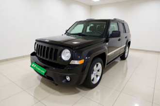 Jeep 自由客 2014款 2.4L 豪华导航版