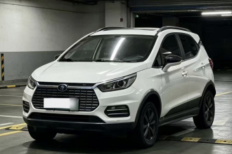 比亚迪 元新能源 2018款 EV360 智联炫酷型