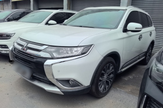 三菱 欧蓝德 2018款 2.0L 两驱嘉乐版 7座