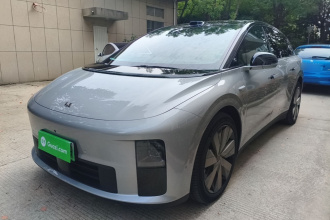 理想汽车 理想i6 2025款 四驱标准版