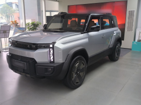 奇瑞 风云X3L 2025款 205四驱高能版