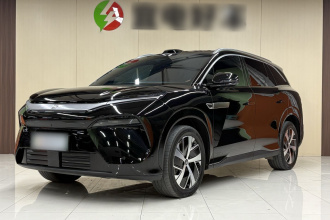 比亚迪 唐L 2025款 DM 200KM四驱激光雷达旗舰型