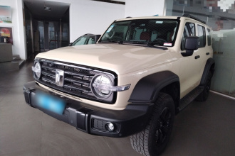 坦克300 2025款 2.0T 汽油征服者