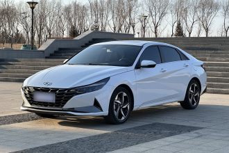 现代 伊兰特 2021款 1.5L CVT LUX尊贵版