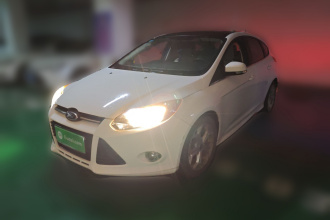 福特 福克斯 2012款 两厢 2.0L 手动豪华运动型