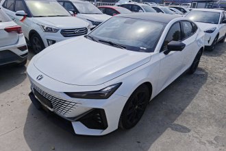 长安UNI-V 2022款 1.5T 尊贵型