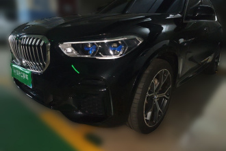 宝马X5 2022款 改款 xDrive 40Li M运动套装