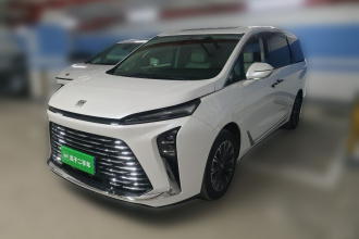 别克GL8 2025款 陆尊 智享版
