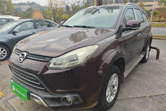 江铃 驭胜S350 2016款 2.0T 自动两驱汽油超豪华版5座