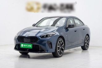 宝马2系 2025款 225L M运动曜夜套装