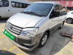 东风风行 菱智 2017款 改款 M3L 1.6L 7座标准型