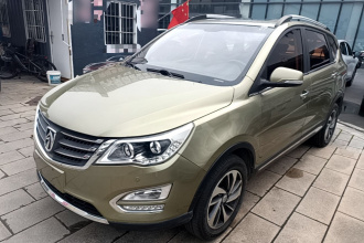 宝骏560 2015款 1.8L 手动豪华型