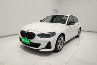 宝马1系 2021款 改款 120i M运动曜夜版